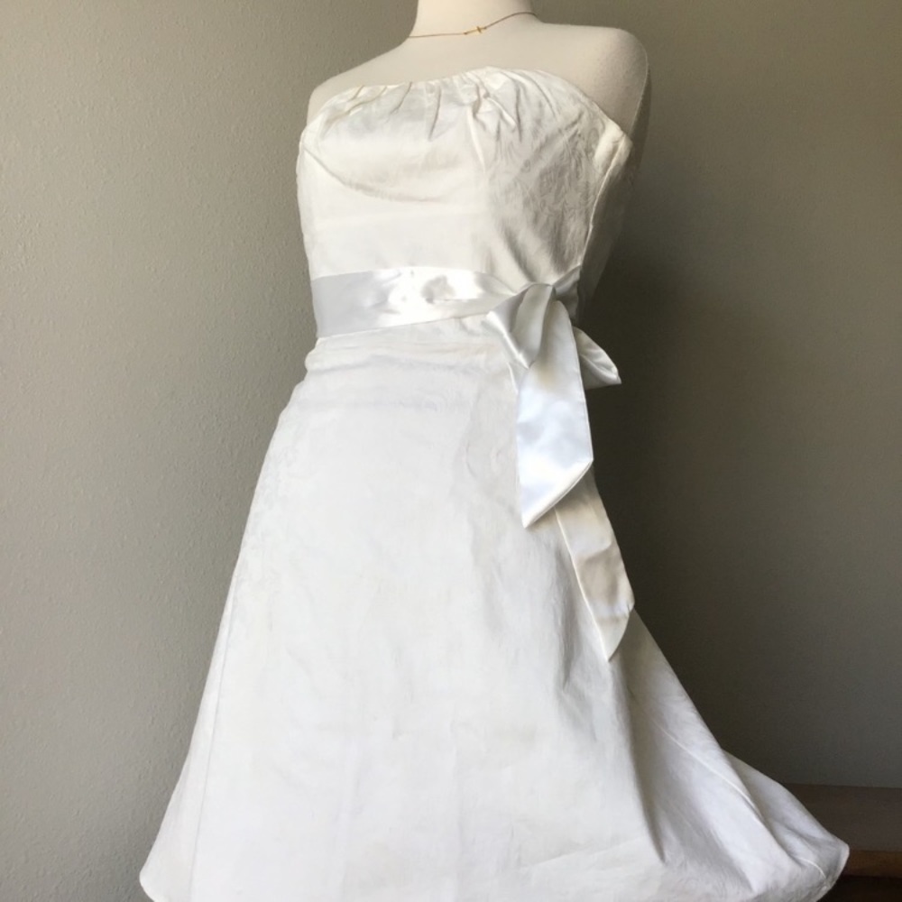 White House Black Market White Sleeveless Dress